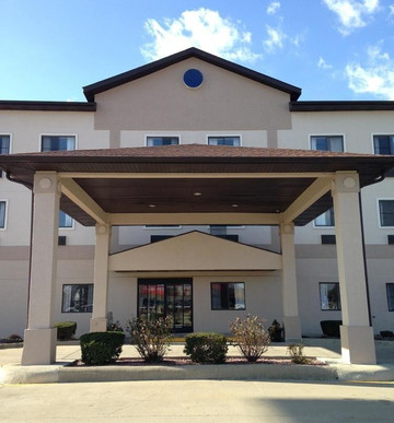 Flora酒店住宿-Quality Inn & Suites Salem Near I-57