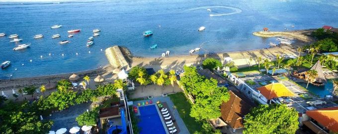 在山明水秀的巴厘岛,这些别墅从机场起伴你始