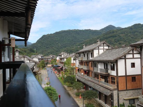 峨眉山森呼吸民宿