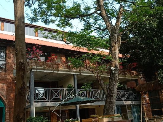 百色那小院民宿