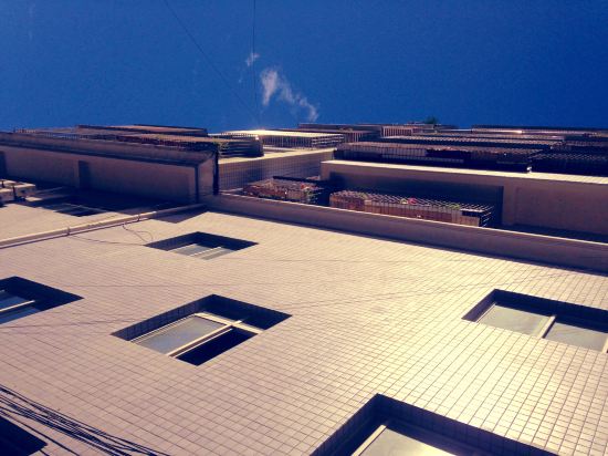 泸定三人行青旅