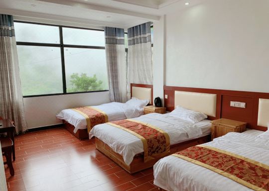 神農架白雲山莊