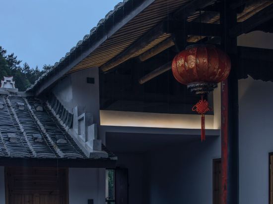 凤栖蓝舍民宿（华安二宜楼土楼店）