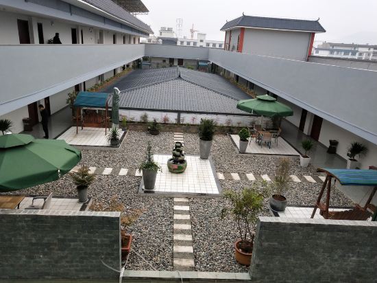 玉溪腾宝假日酒店