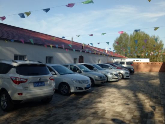 多伦原中园农家院