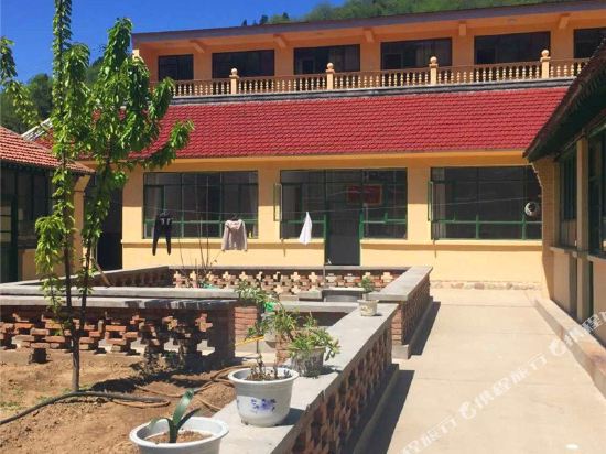 北京长城山林农家院