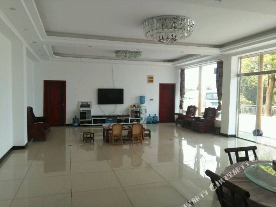 长宁霞光坪农家乐