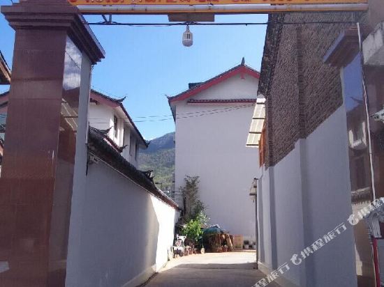 玉龙长征商务酒店