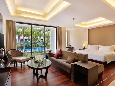 巴厘岛努沙杜阿海滩Spa酒店