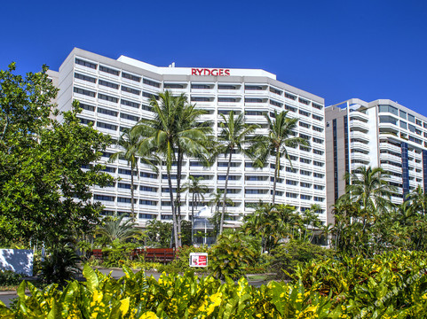 瑞杰斯海滨大道酒店