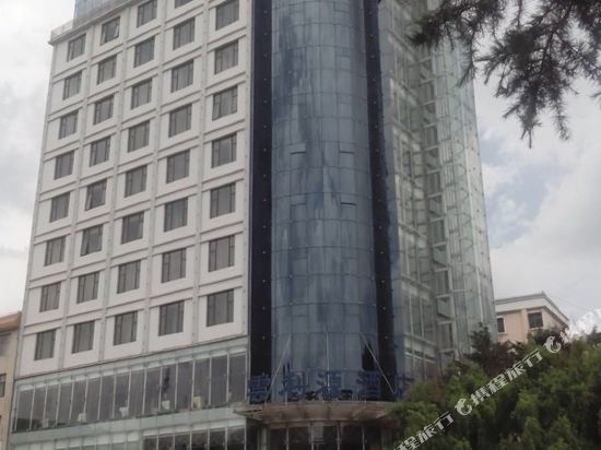 富源云利源酒店