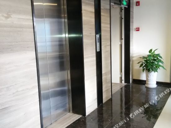 重庆她他时尚商务酒店