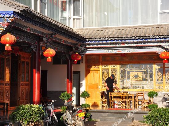 大理鹿卧海湾客栈