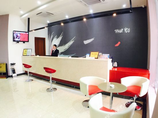 尚客优快捷酒店(开封大学清明上河园店)