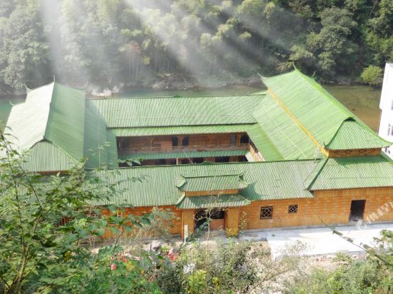 磐安跃龙门养生农庄