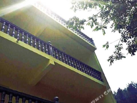 张家界凤凰山客栈