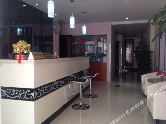 青岛十月商务宾馆