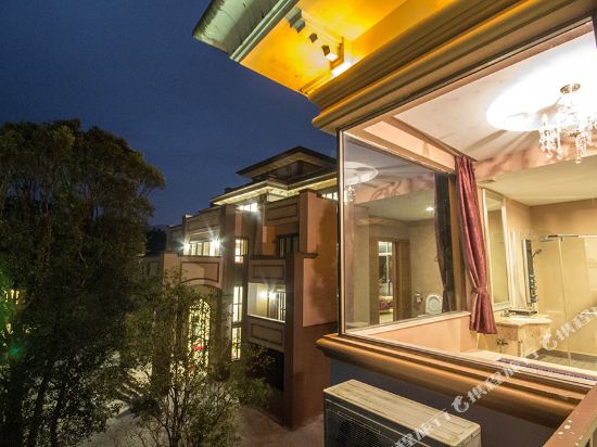 龙门南昆山石河奇观度假山庄