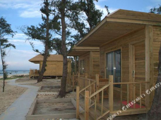 涠洲岛东海岸羽霖木屋