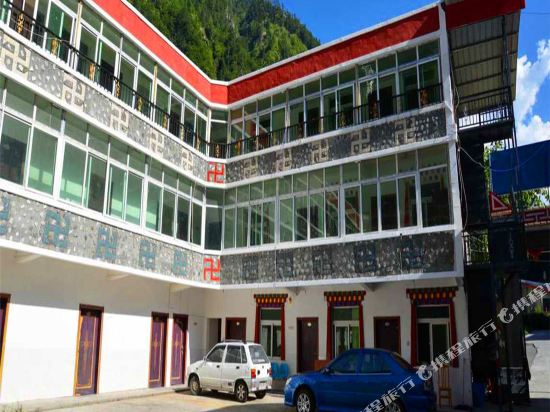 理县金秋毕棚驿栈