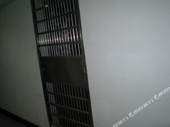 168酒店公寓(长沙沿江风光店)