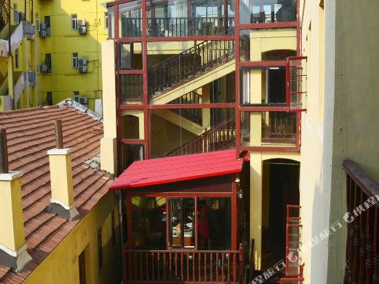 艾格文化客栈(青岛劈柴院店)