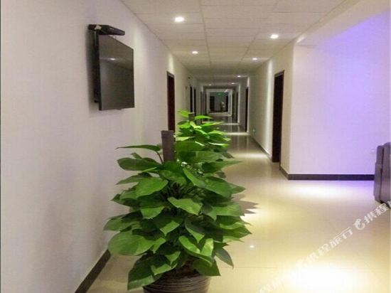 且末塔中沙柳宾馆