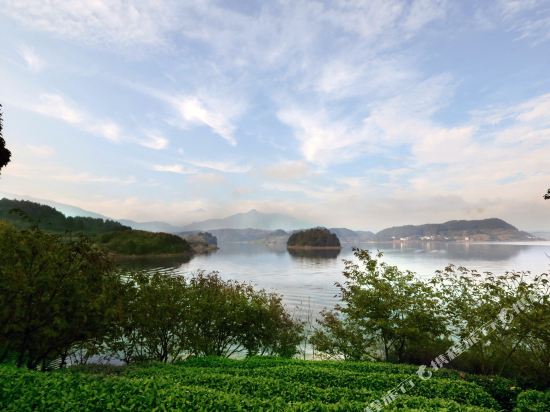 遂昌芷有一间湖畔民宿