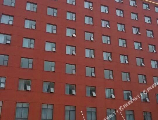 遂平月儿湾商务酒店