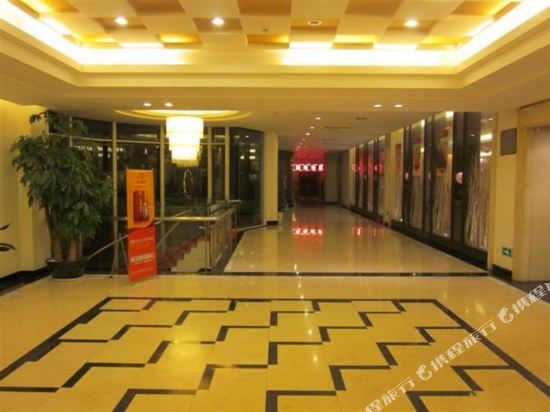 赣州龙南富业大酒店