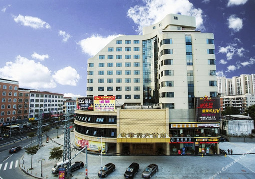 平和索菲克大酒店