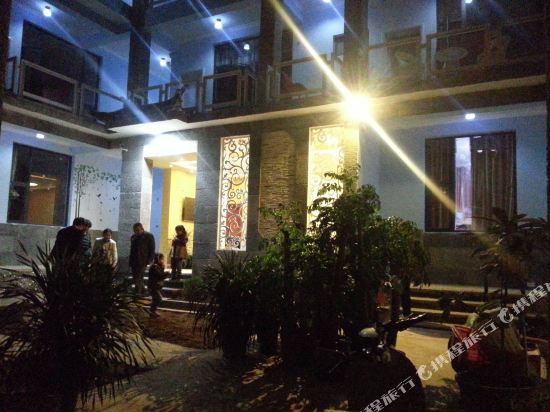 大理深蓝庭院酒店