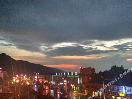 华山宝莲居国际青年旅舍