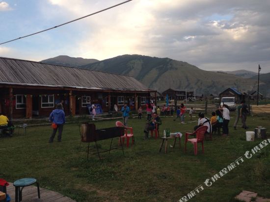 喀纳斯冰峰山庄