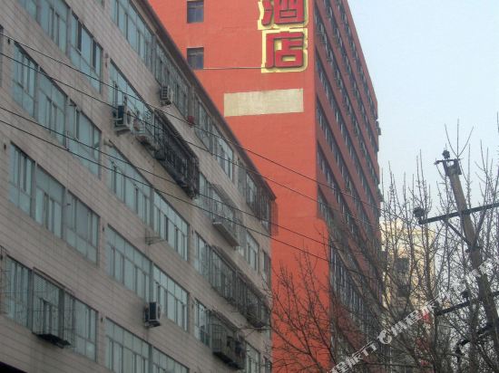 乌鲁木齐兴8酒店