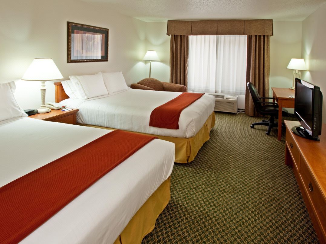 Holiday Inn Express & Suites Logan