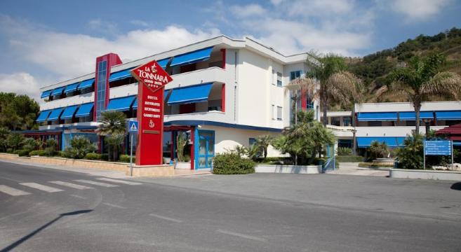 拉托娜拉大酒店-官方