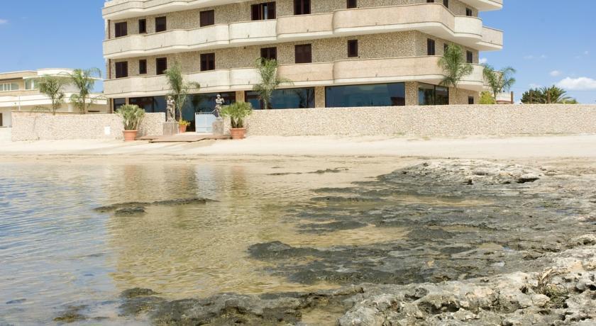 阿尔巴酒店-官方