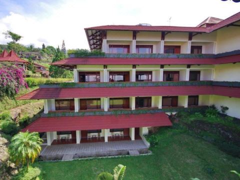 Queen Garden Hotel Managed by Salak Hospitality