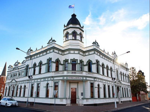 本霍尔汽车旅馆