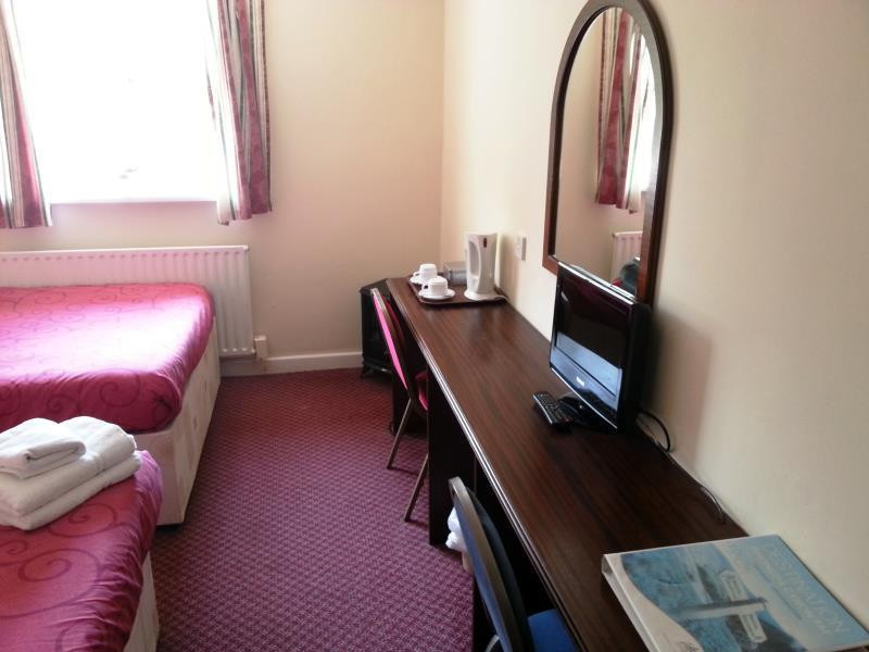 庞特浦里德酒店住宿-三圣酒店