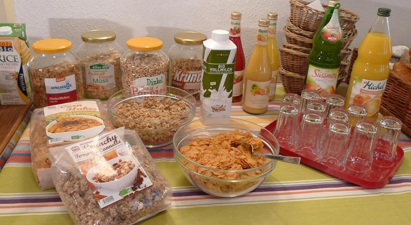 Pfaefers Dorf酒店住宿-Hotel Bambi