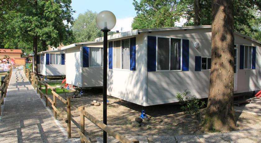Dkamping Village