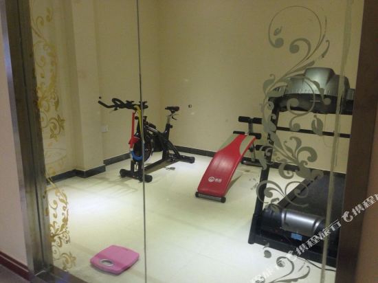 健身娱乐设施