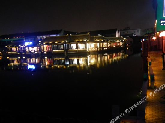 同里戏水堂临河客栈