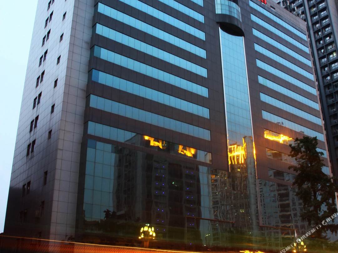 重庆海德大酒店（四公里轻轨站店）主图