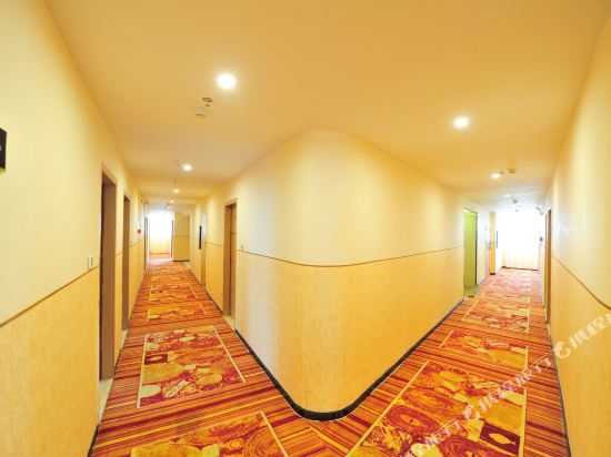 精通酒店(玉林万达文化广场店)