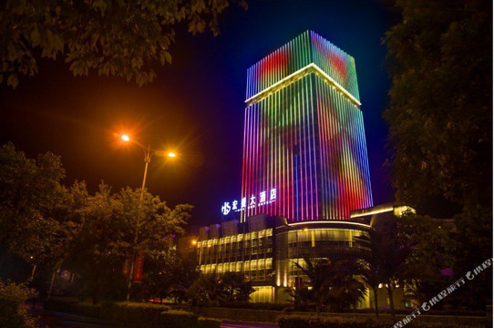 米易宏盛大酒店