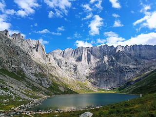 这里曾是格萨尔王的古战场,如今成为川西最低调的人间秘境