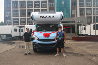 夏季雨季房车出行，夏天走起来刚好